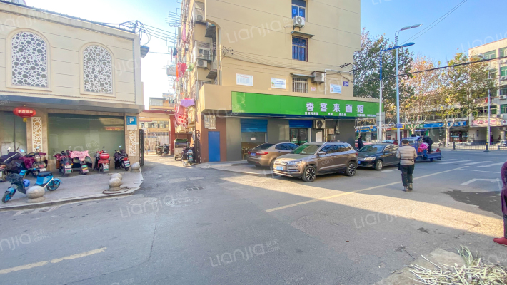 老酒厂宿舍外景图