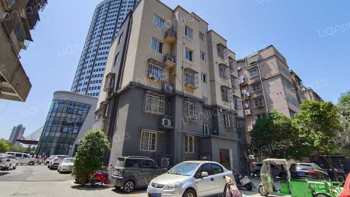 壹品公寓外景图