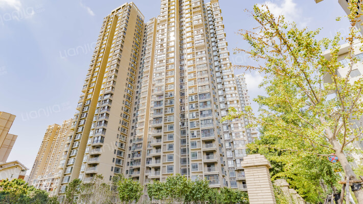 中南民族学院高层教工家属院外景图