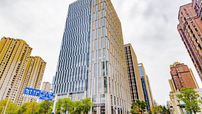 高速中央广场外景图