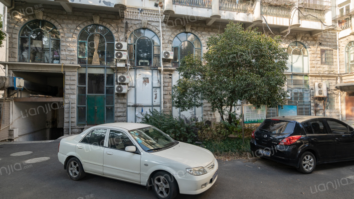 名人公寓外景图