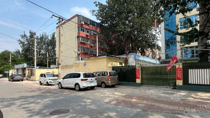 四中宿舍楼外景图