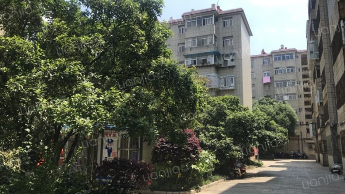 高支队小区外景图