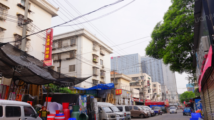 涟源百货城外景图