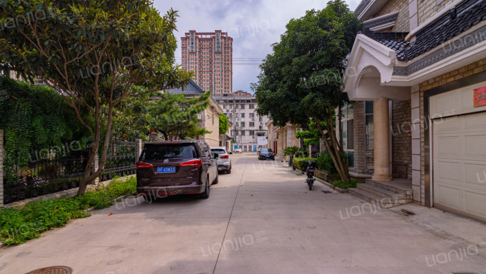 华银小区外景图