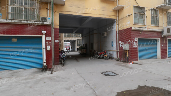 兆丰种业家属院外景图