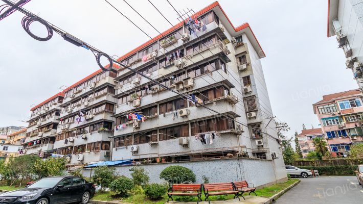 张泾小区外景图