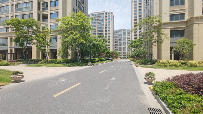 云上学府外景图