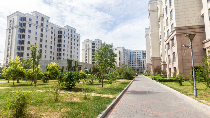 万顺空港融和广场雅仕阁公寓外景图