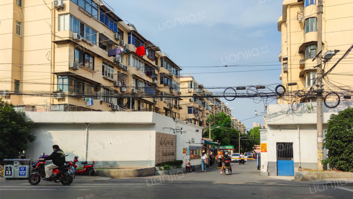 南新四村外景图