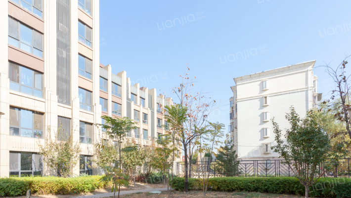 东亚朗悦居外景图