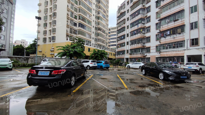 景苑小区外景图