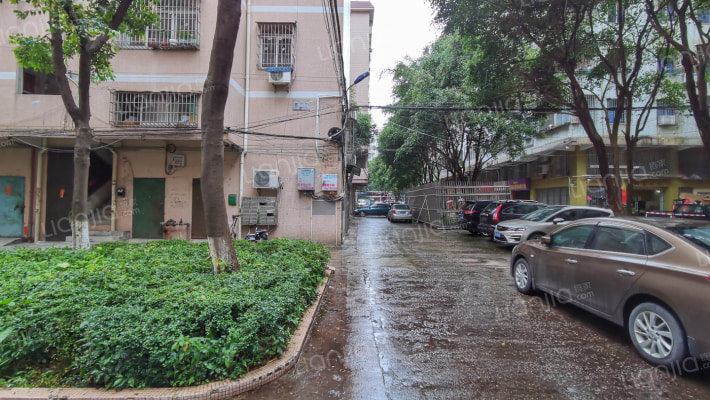 阳光花园外景图