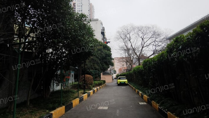 青松小区外景图