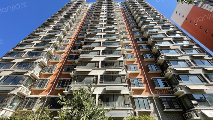 阳光公寓外景图