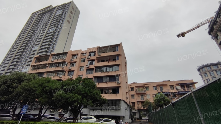 湖北省移民局小区外景图