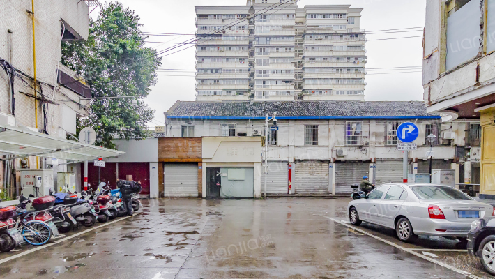 碧玉大楼外景图