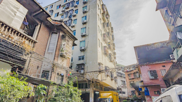 同福中路趣园外景图