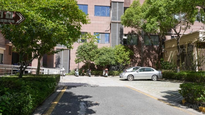 滨河花园外景图