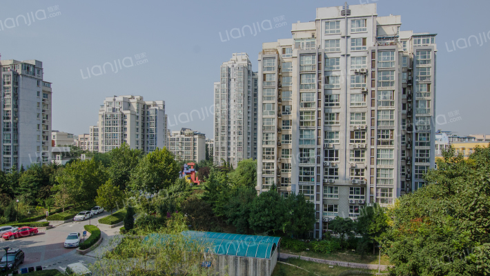 龙泽苑东区外景图