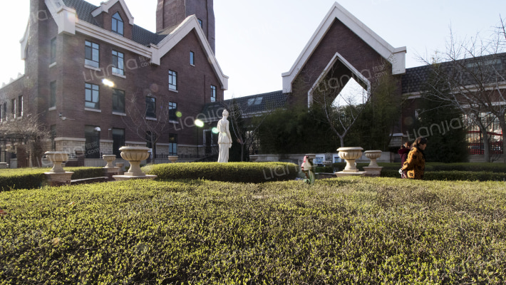 都铎24栋外景图