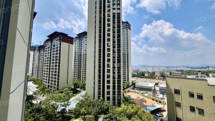 大华锦绣麓城外景图