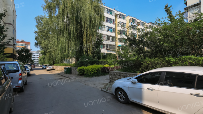 锦绣苑小区外景图