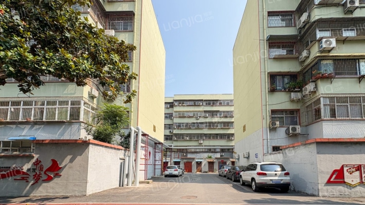 名雅新村外景图