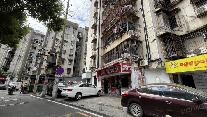 复兴街79号外景图