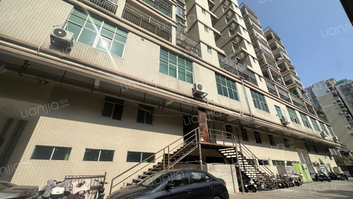 荣成楼小区外景图