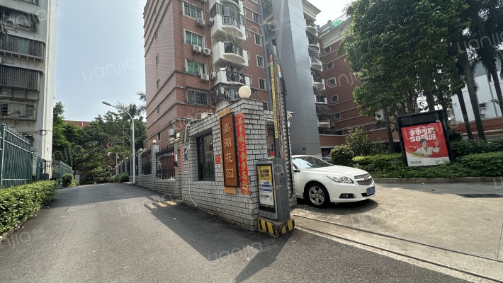 嘉湖花园外景图