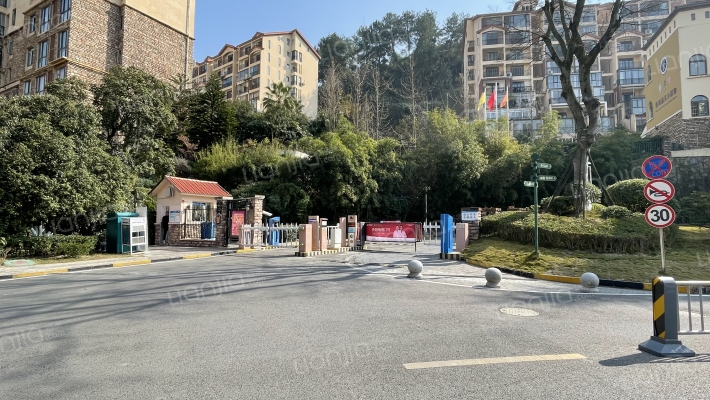 保利温泉新城一期外景图