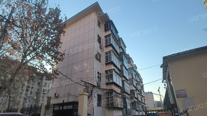 省直党校宿舍外景图