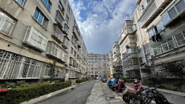 船舶小区B区外景图