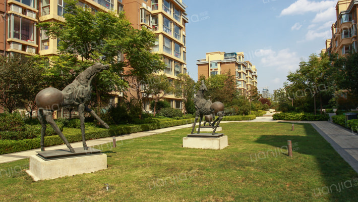 山景小城外景图