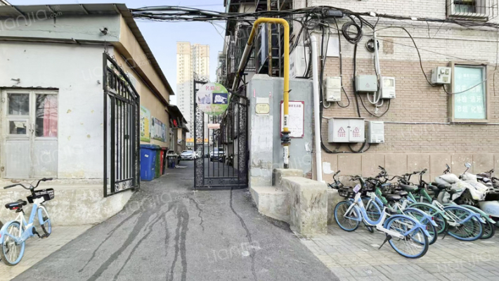 体育路工商银行宿舍外景图