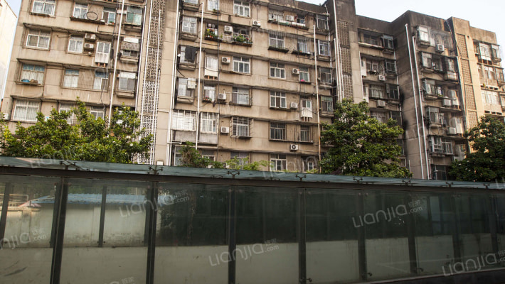 管道煤气家属院外景图