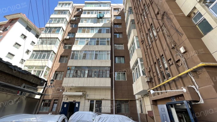 兰州城建学校家属楼外景图