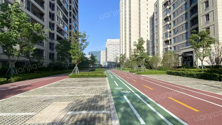 格林云著云麓外景图