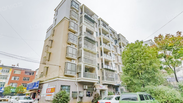 东苑小区外景图