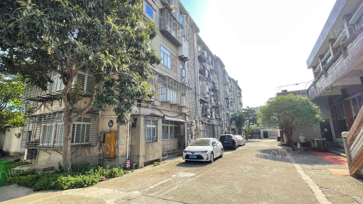 襄阳职业技术学校樊城分院家属院外景图