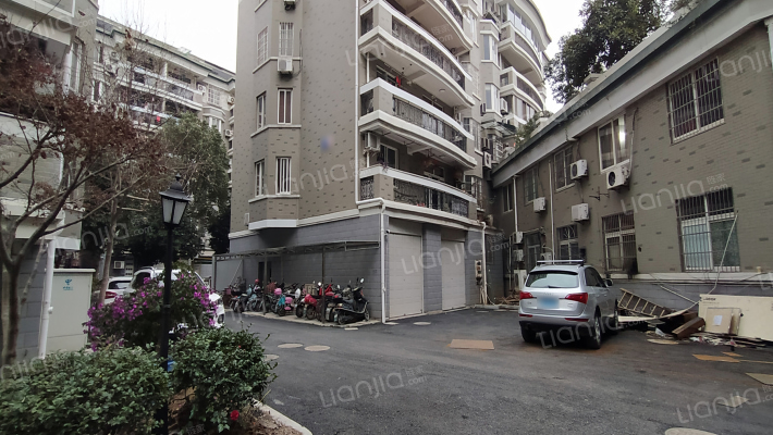 华兴公寓外景图