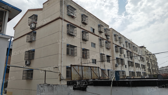 科委宿舍楼外景图