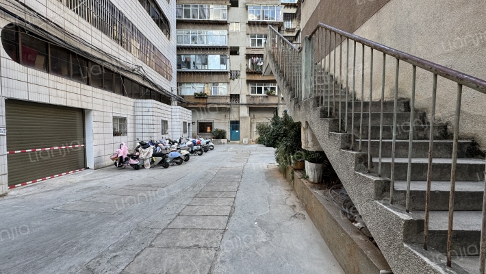 黄公东街保险公司宿舍外景图