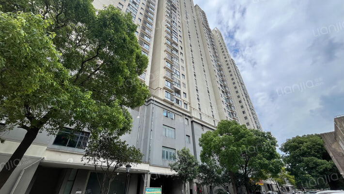 宏图国际公寓外景图