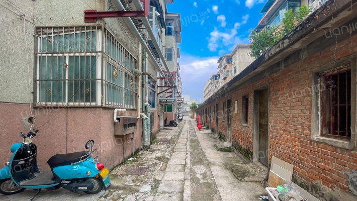 许昌市食品药品检验检测中心家属院外景图