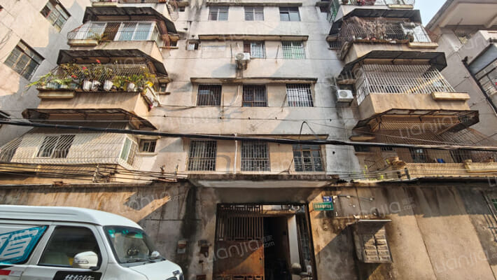 安靖乡建行宿舍外景图