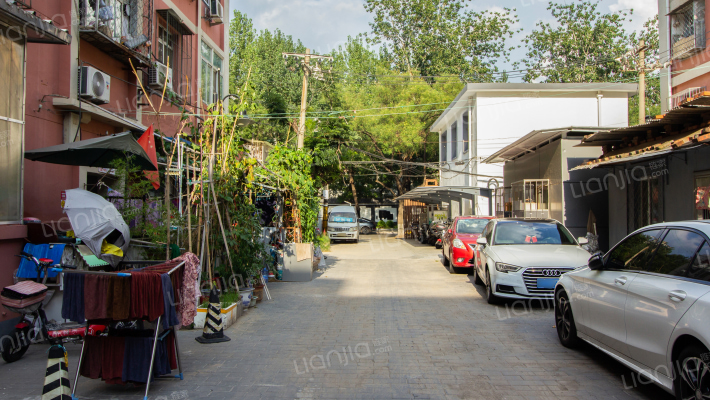 华北南楼外景图