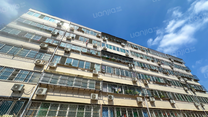 劳动路70号院外景图