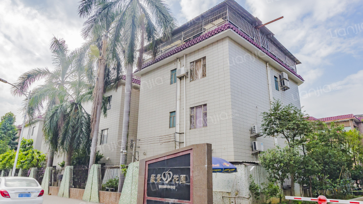 豪景花园外景图